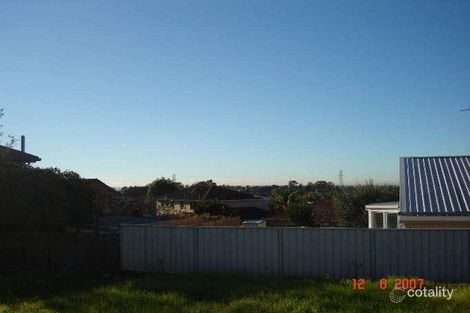 Property photo of 32 Treloar Place Edensor Park NSW 2176