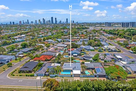 8 Fairway Dr, Clear Island Waters, QLD 4226