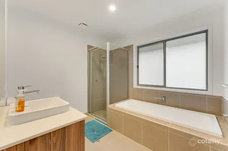 Property photo of 15 Austin Way Park Ridge QLD 4125