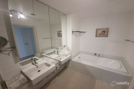 Property photo of 3801/100 Harbour Esplanade Docklands VIC 3008
