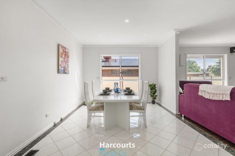 Property photo of 59 Kellaway Crescent Mill Park VIC 3082