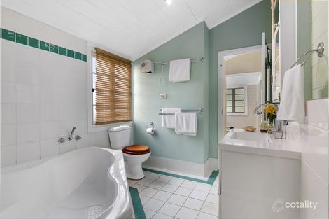 Property photo of 6 Williams Street East Woodend QLD 4305