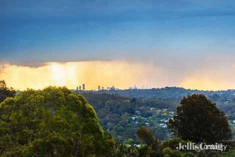 Property photo of 9 Drummer Hill Lane Mooroolbark VIC 3138