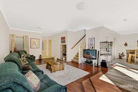 Property photo of 10 Kensington Place Mardi NSW 2259