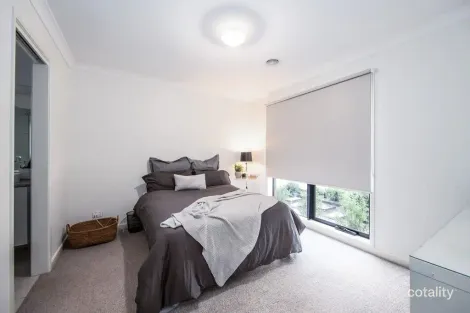Property photo of 6 Bridgegate Road Thornhill Park VIC 3335
