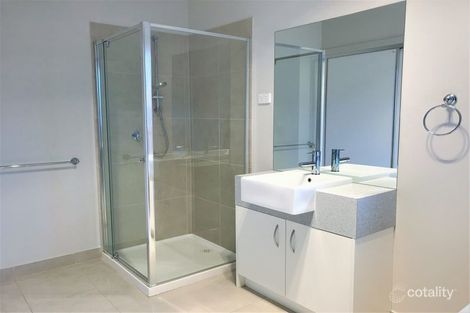 Property photo of 2 Elatus Place Brookfield VIC 3338