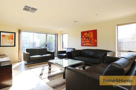 Property photo of 33 Moonah Avenue Brookfield VIC 3338