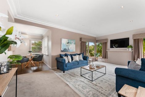 Property photo of 11 Orama Avenue Wendouree VIC 3355