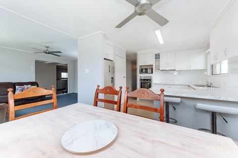Property photo of 6 Brolga Avenue New Auckland QLD 4680