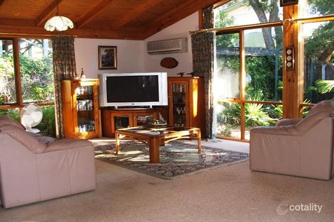 Property photo of 2 Red Rocks Road Cowes VIC 3922