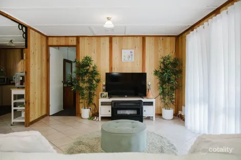 Property photo of 9 Eucalypt Place Pinjarra WA 6208