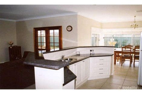 Property photo of 6 Arbory Close Dubbo NSW 2830