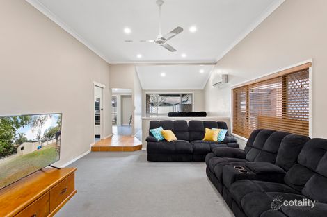 Property photo of 1 Nariah Court Karana Downs QLD 4306