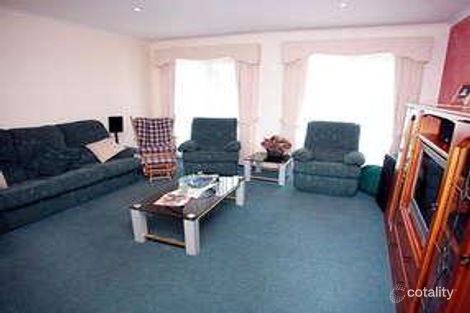 Property photo of 18 Axminster Drive Craigieburn VIC 3064