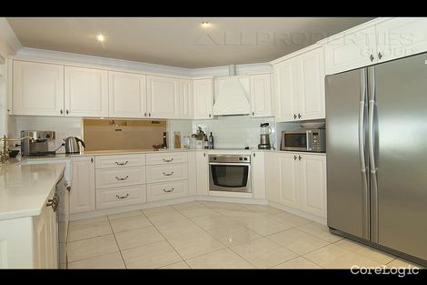 Property photo of 10 Venosa Place Regents Park QLD 4118