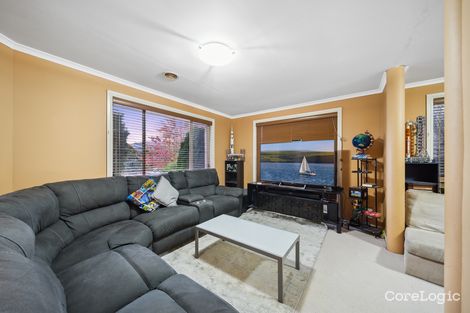 Property photo of 30 Candlebark Close Nicholls ACT 2913