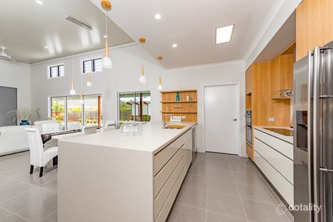 Property photo of 4 Parkway Crescent Kirkwood QLD 4680