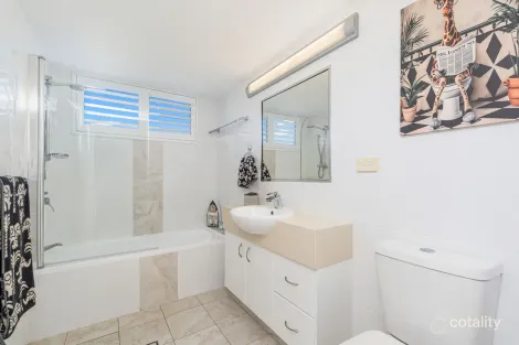 Property photo of 27/397 Esplanade Torquay QLD 4655