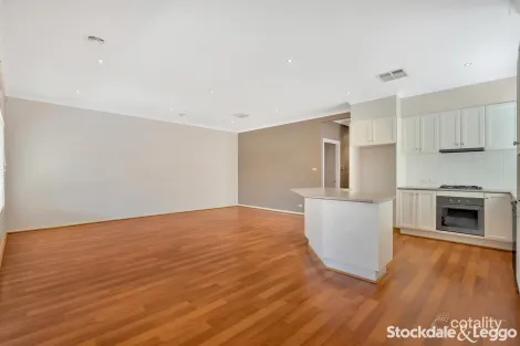 Property photo of 13 Valhalla Place Craigieburn VIC 3064