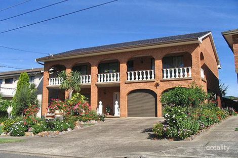 21 Islington Cres, Greenacre, NSW 2190