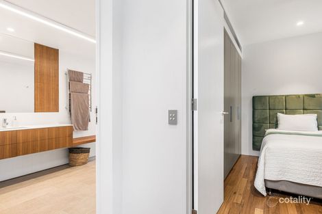 Property photo of 4/3565 Main Beach Parade Main Beach QLD 4217