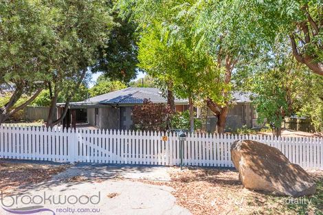 Property photo of 14 Leawood Crescent Boya WA 6056