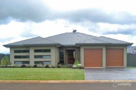 9 Mitchell Dr, Atherton, QLD 4883