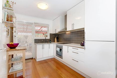 Property photo of 3/2 Railway Avenue Werribee VIC 3030