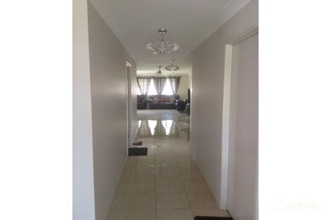 Property photo of 11 Fred Pham Crescent Doolandella QLD 4077