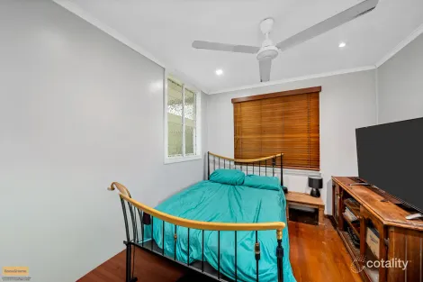Property photo of 8 Maud Street Flying Fish Point QLD 4860