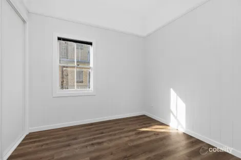 Property photo of 1/30 Mowbray Terrace East Brisbane QLD 4169