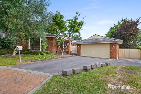 Property photo of 2 Exford Place Berwick VIC 3806