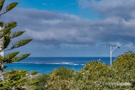 Property photo of 15 Cardinal Approach Alkimos WA 6038
