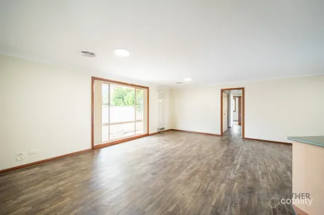 Property photo of 2 Roxburgh Drive Kelso NSW 2795