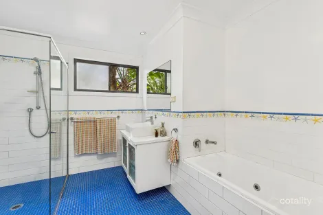 Property photo of 2 Nooree Lane Avoca Beach NSW 2251