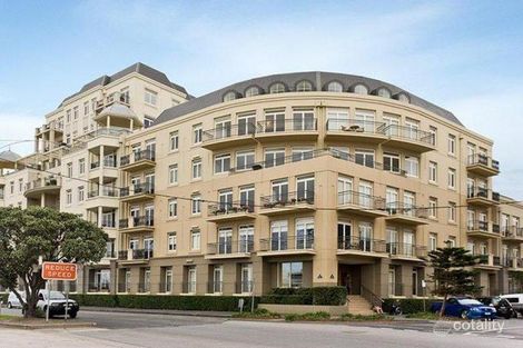 202/88 Beach St, Port Melbourne, VIC 3207