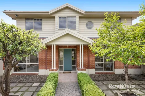 Property photo of 1/32 Rosella Street Murrumbeena VIC 3163