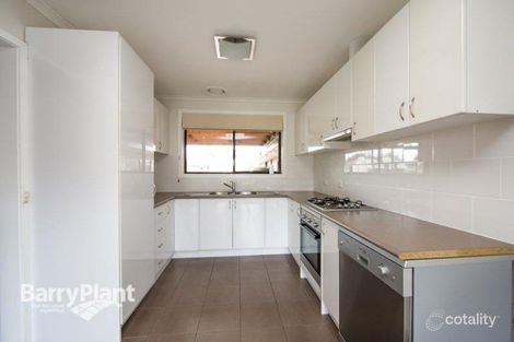Property photo of 58 Kirribilli Avenue Keysborough VIC 3173