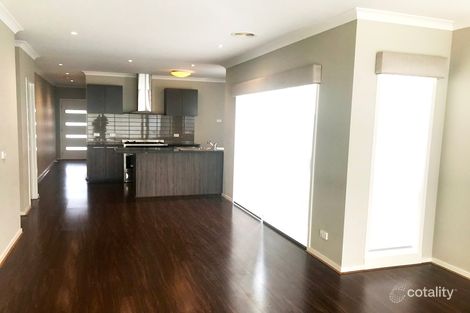 Property photo of 23 Domain Way Craigieburn VIC 3064