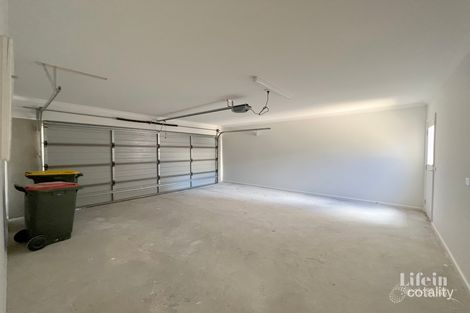 Property photo of 20 Lavinia Street Greenvale VIC 3059