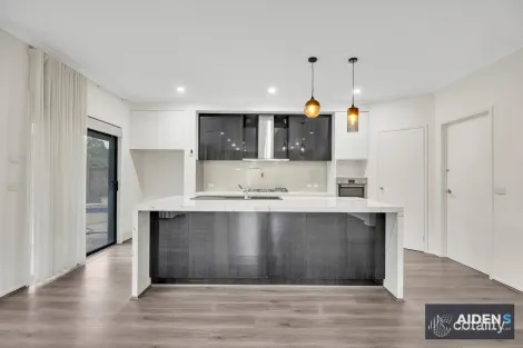 Property photo of 19 The Close Caroline Springs VIC 3023