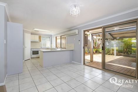 Property photo of 11 Clifton Crescent Durack QLD 4077