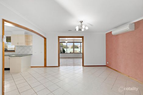 Property photo of 94 Bugden Avenue Gowrie ACT 2904