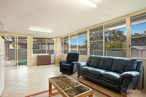 Property photo of 27 Holford Crescent Thornton NSW 2322