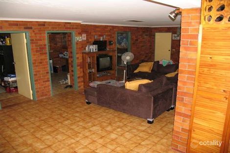 Property photo of 63 Drayton Terrace Wynnum QLD 4178