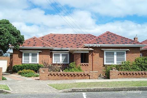 210 Brooks St, Bar Beach, NSW 2300