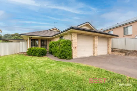 19 Hurley Cl, Llanarth, NSW 2795