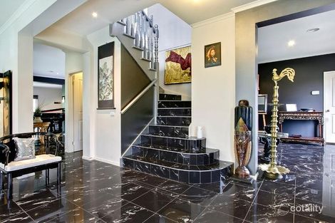 Property photo of 24 Ashbrook Close Rowville VIC 3178