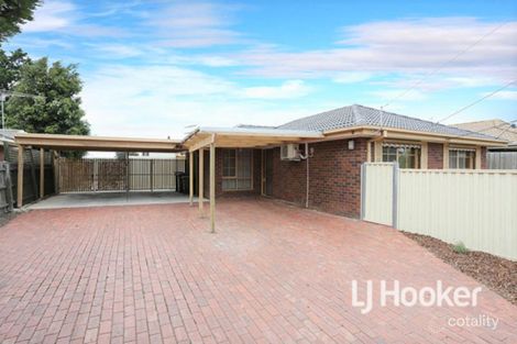 Property photo of 30 Iluka Drive Werribee VIC 3030