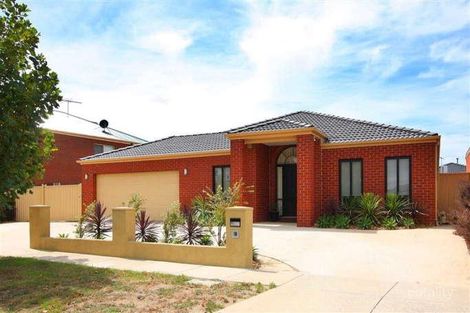 28 Topaz Dr, Hillside, VIC 3037